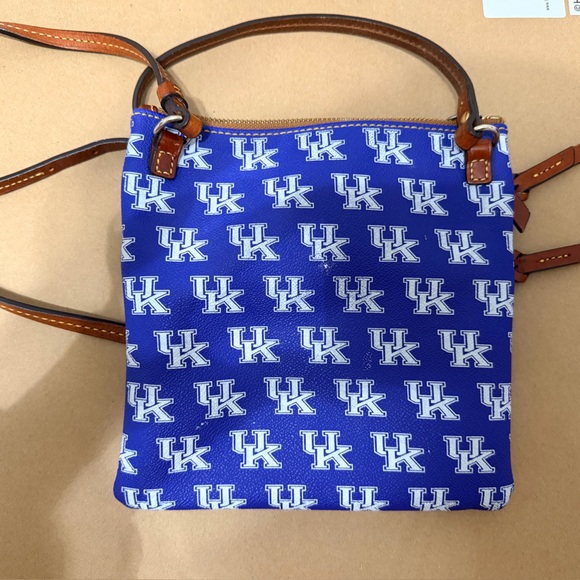 UK Dooney & Bourke Blue and White Patterned Crossbody Bag - Picture 2 of 3